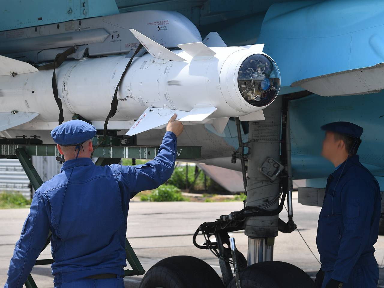 Минобороны России раскрыло подробности удара по объектам в Киеве и порту Черноморск
