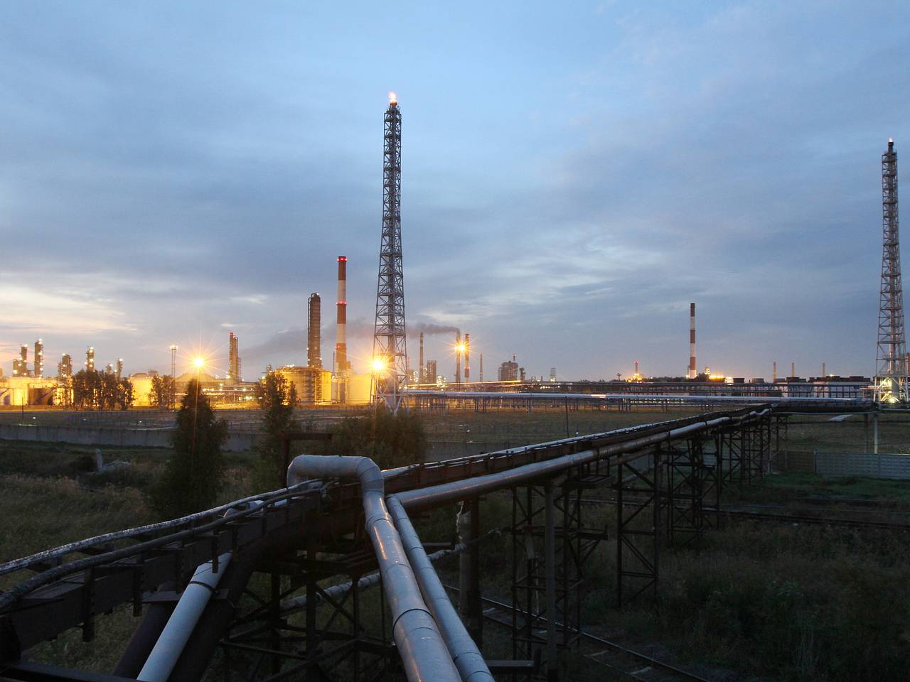 Раскрыты подробности об ударе ВСУ по нефтезаводу в 2500 километрах от границы