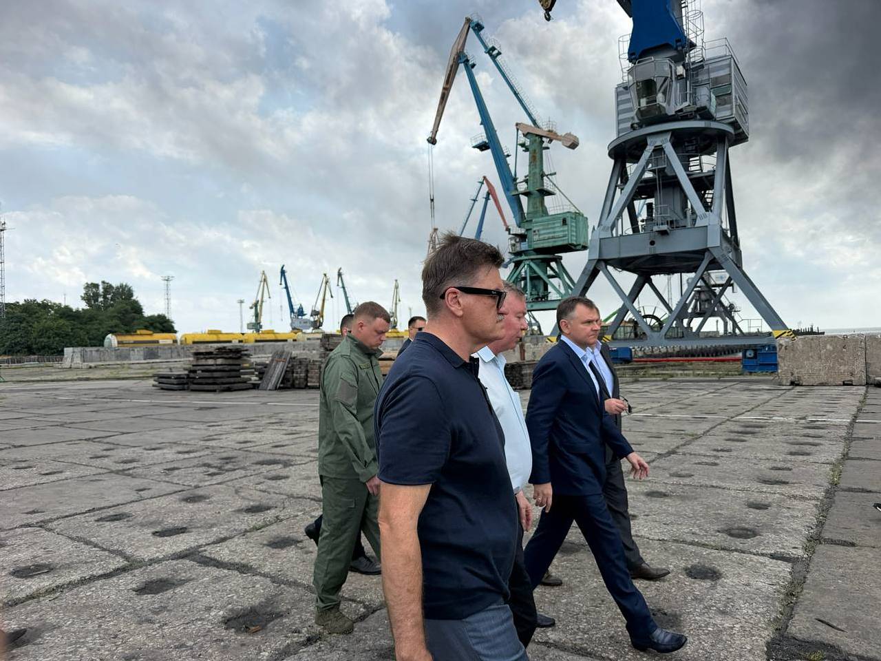 Описана обстановка в российском морском порту после атаки ВСУ