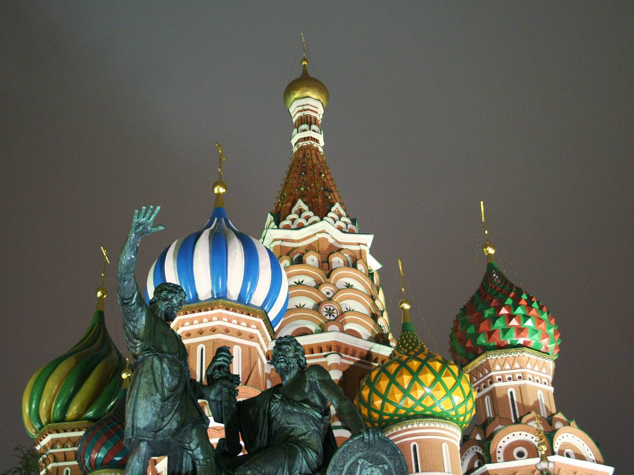 Пожар в храме Василия Блаженного