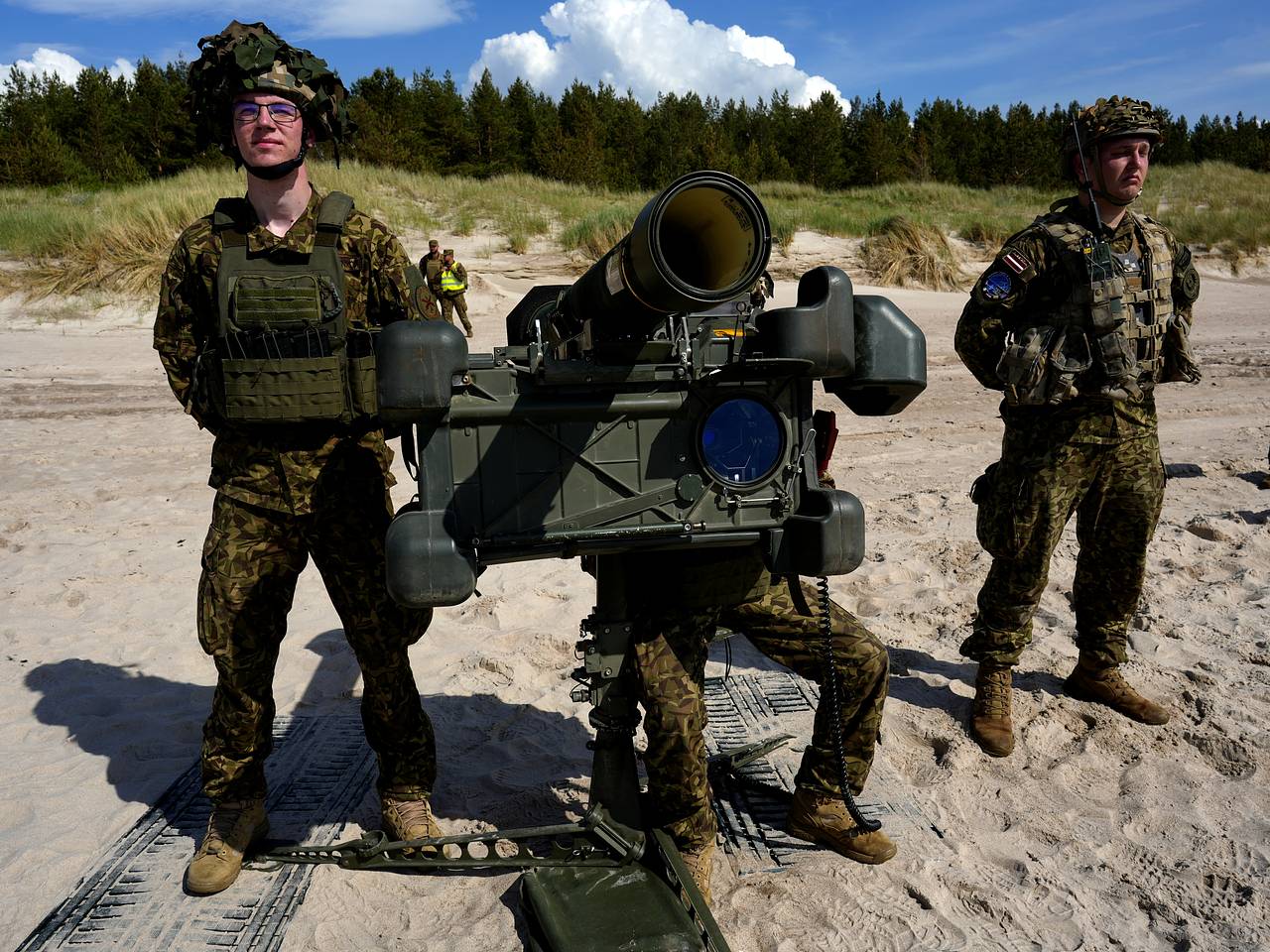 В России прокомментировали признание Латвии о забытых боеприпасах