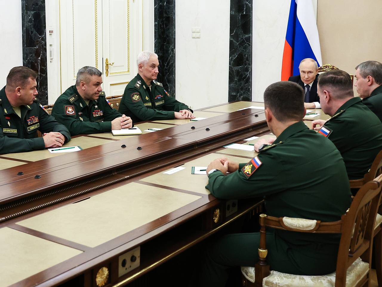 Кадровые перестановки в руководстве ВС России