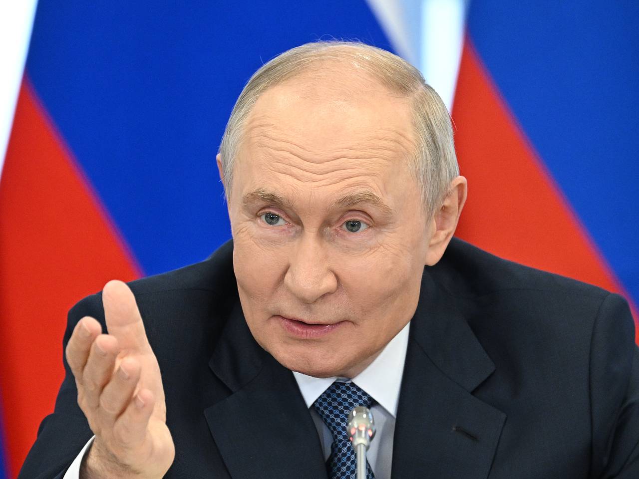 Путин воскликнул &laquo;караул!&raquo; после просьбы российского ученого