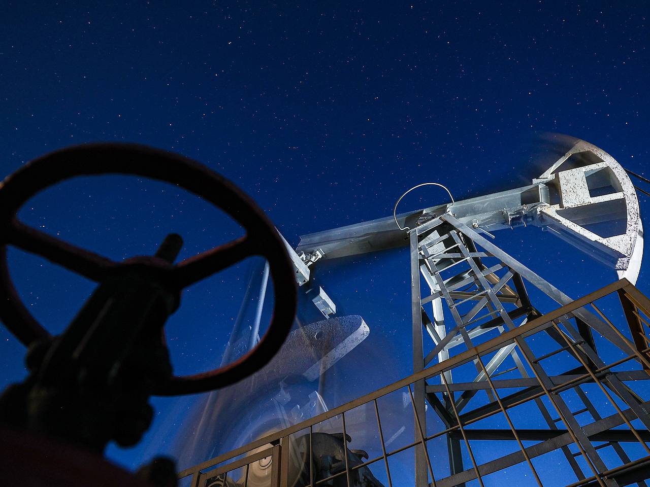 Удар ВСУ по нефтебазе в Ростовской области