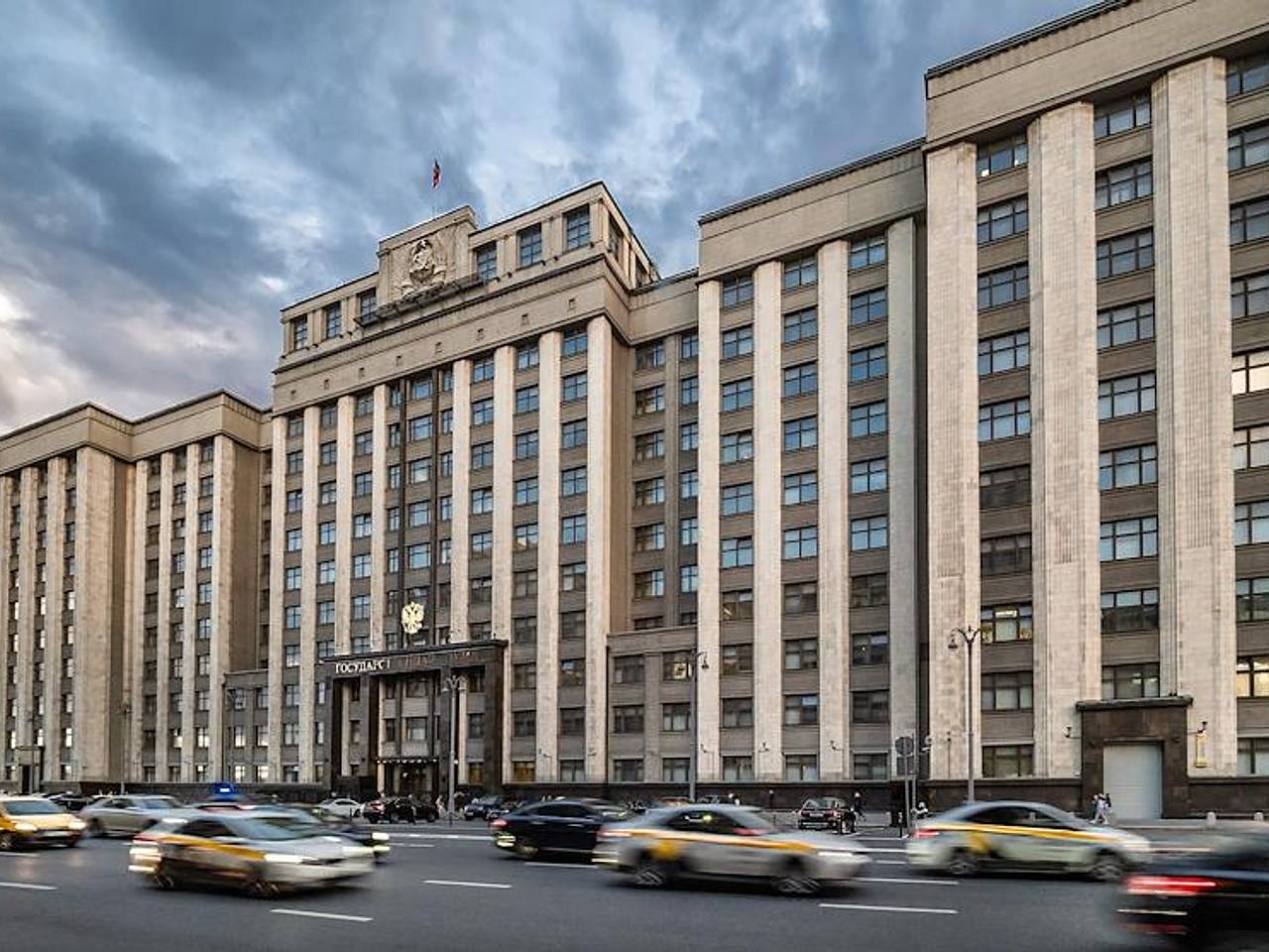 В Госдуме высмеяли принявших стаю птиц за дрон властей Литвы