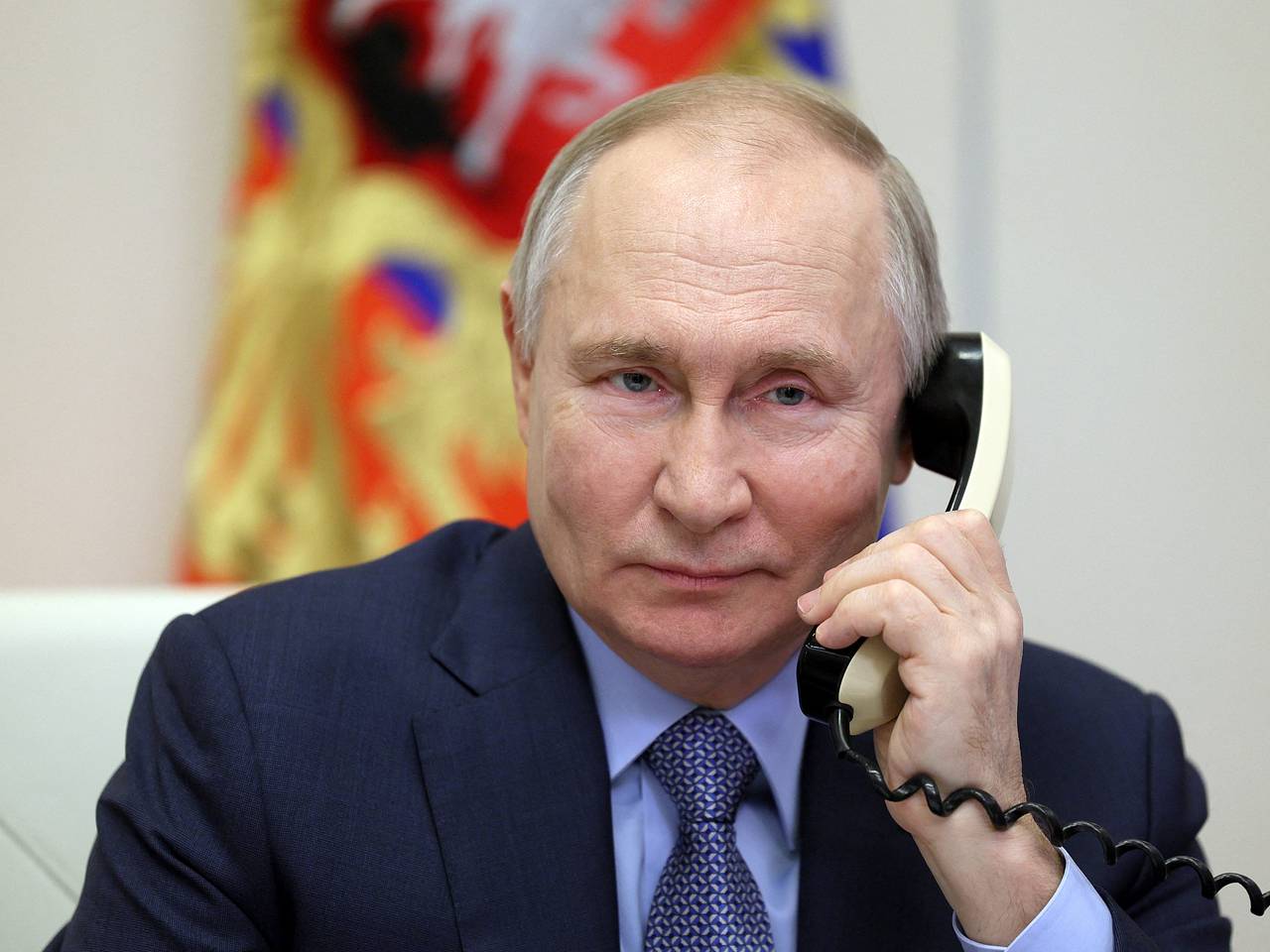 Путин созвонился с новым президентом Южной Осетии после его победы на выборах