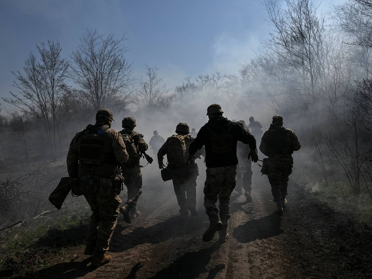 ВС России взяли в плен военного ВСУ при попытке сделать фото с украинским флагом