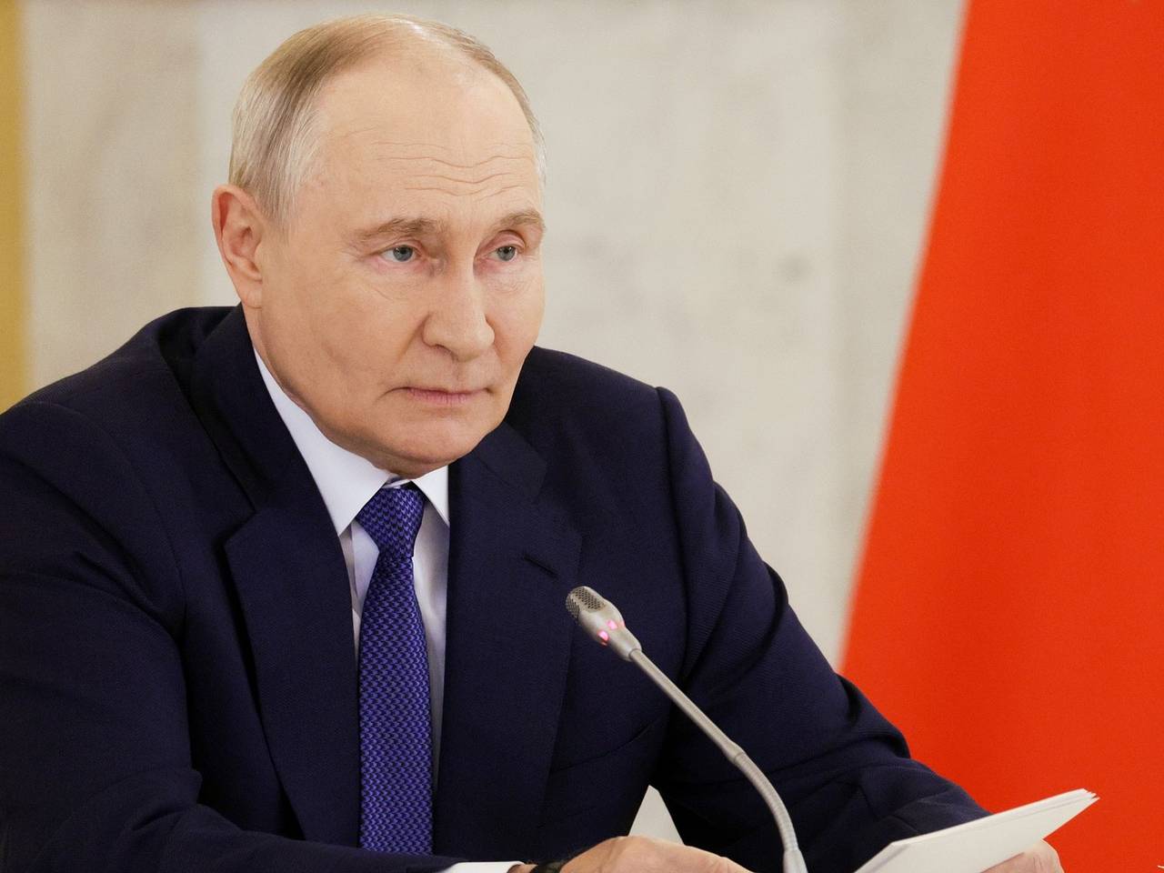В Кремле анонсировали встречу Путина с руководством пяти партий