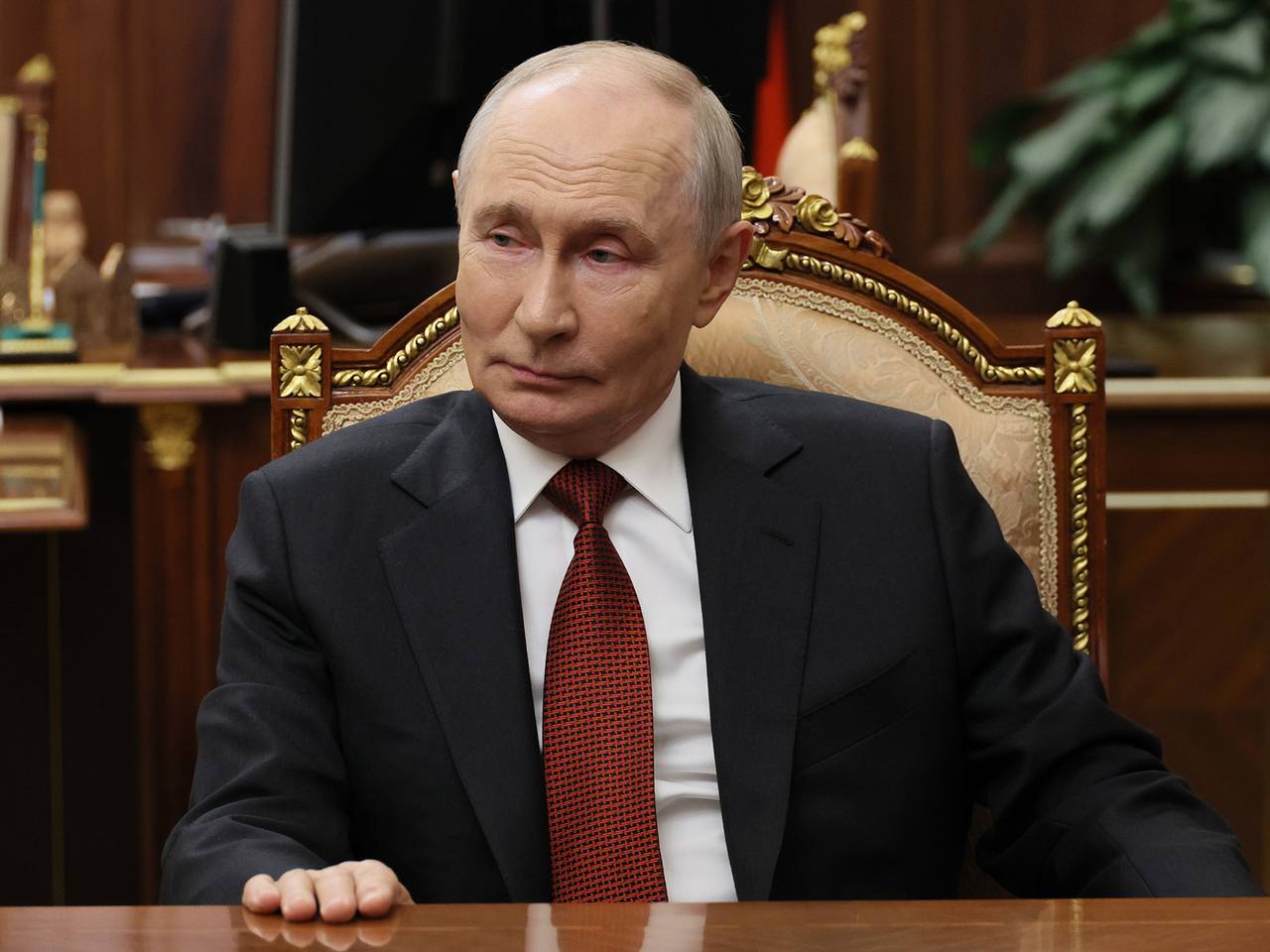 В Кремле ответили на вопрос о возможности близких Путина поздравить его с днем рождения