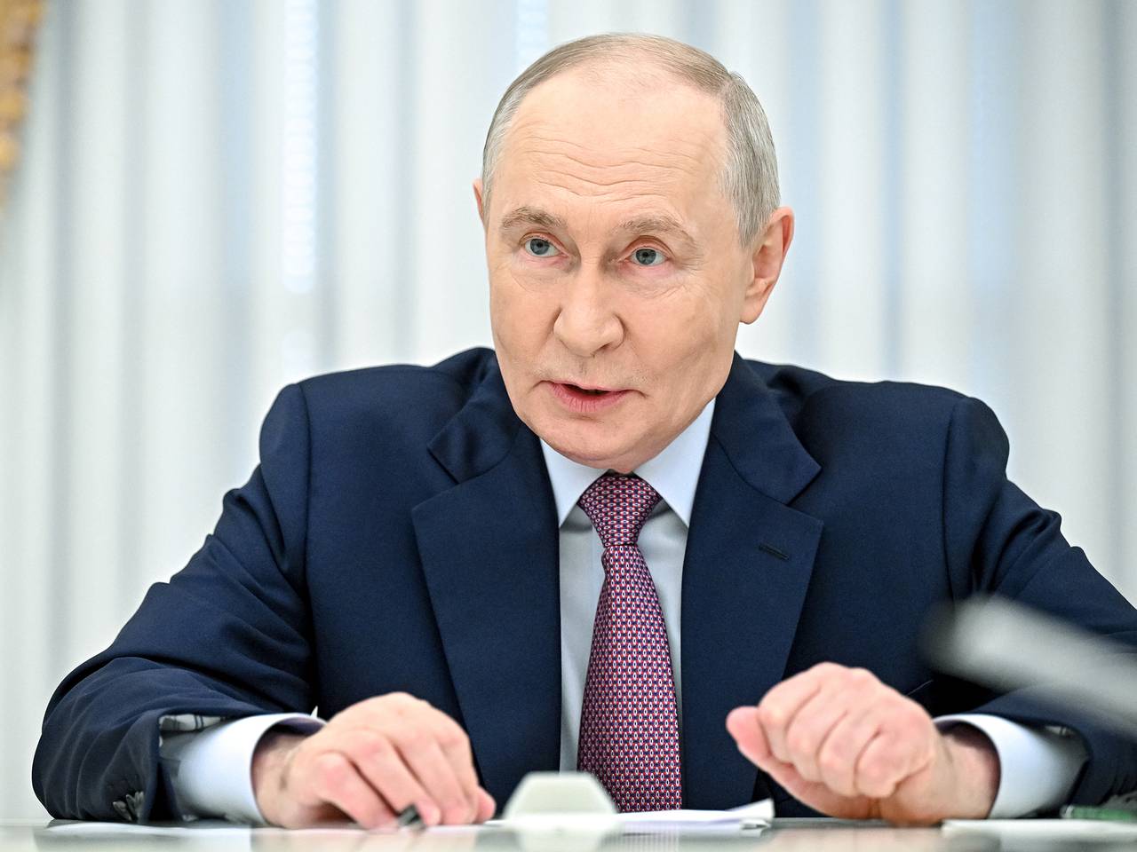 Путин посетит саммит СНГ в Туркменистане