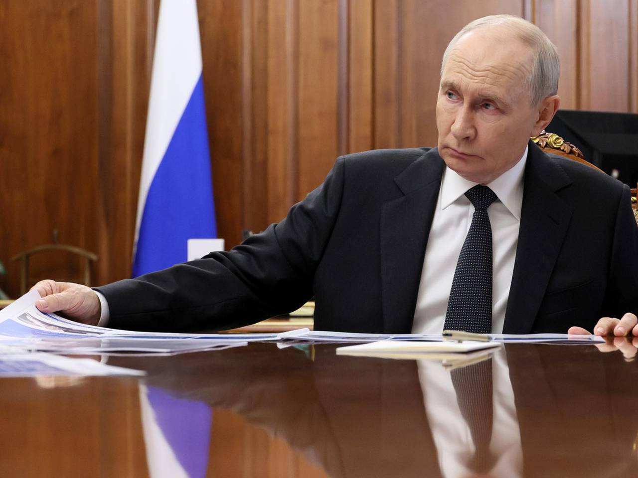 Путин принял решение о перестановке в правительстве