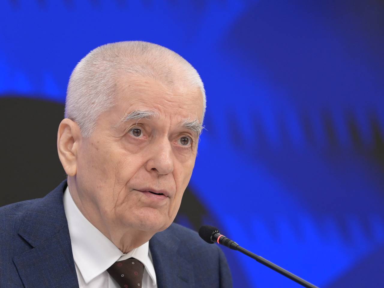 Онищенко предупредил россиян об угрожающей им болезни