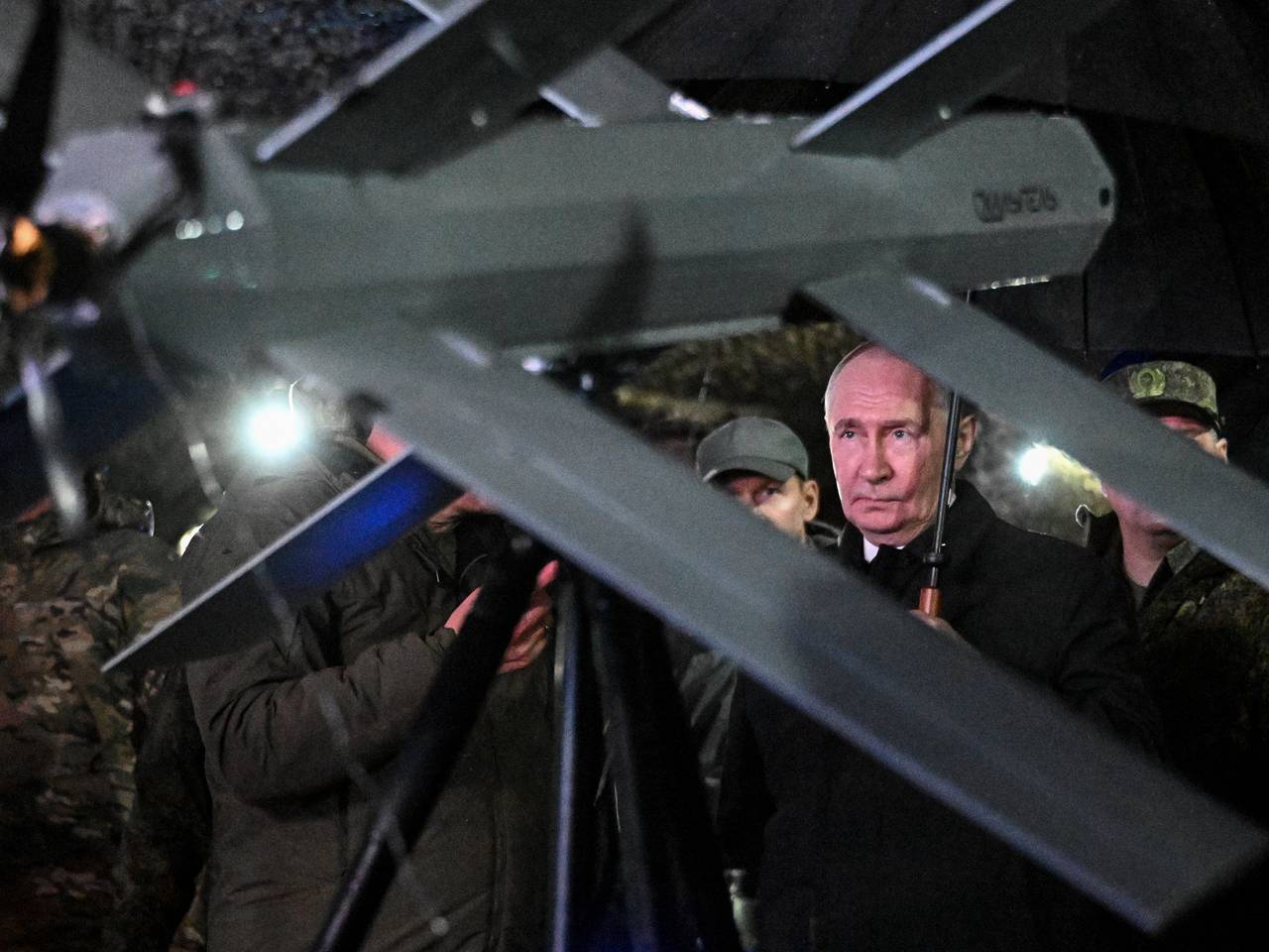 Путину показали обновленные «Герани»