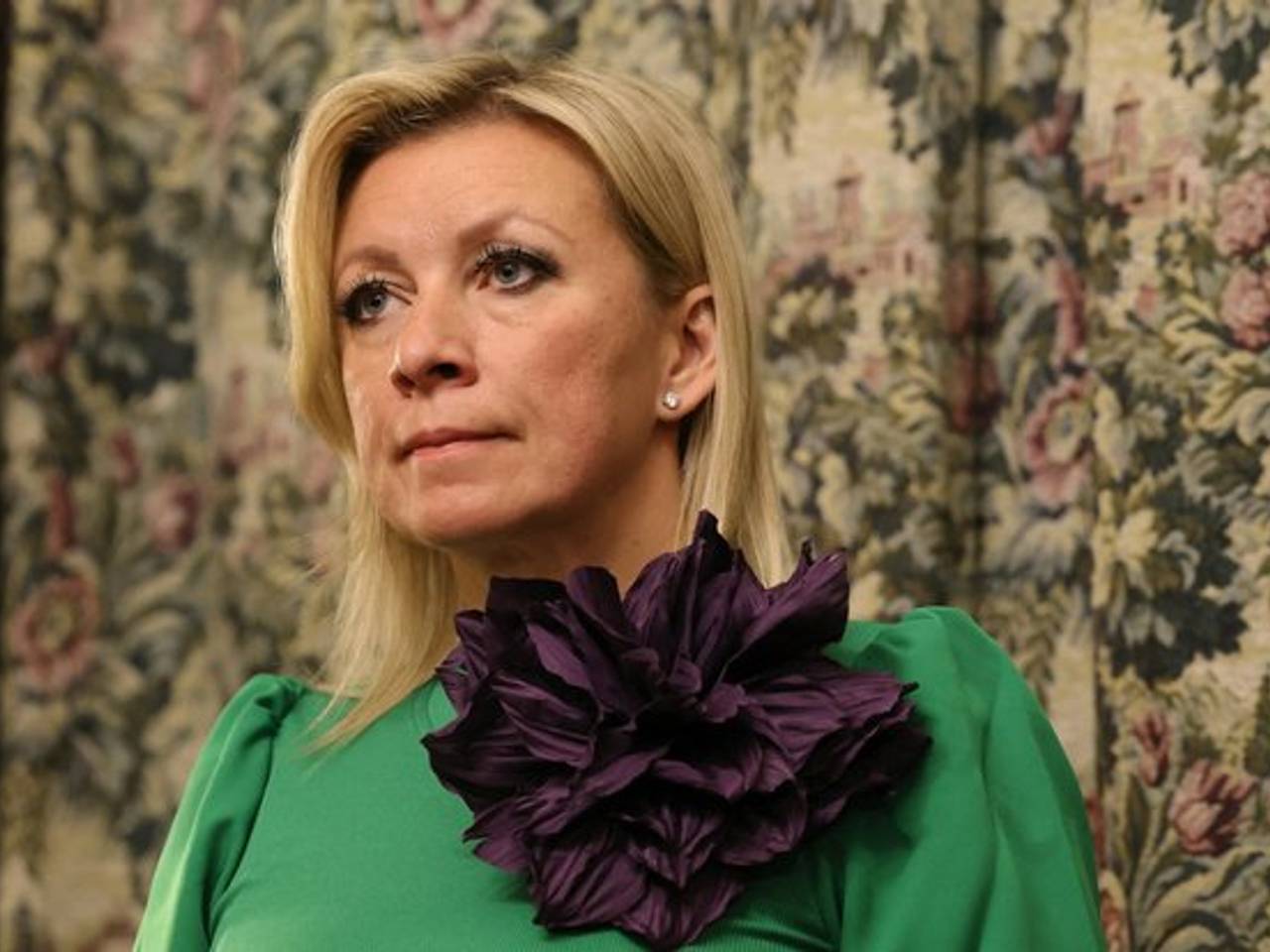 Захарова указала на отсутствие должной реакции Запада на удары ВСУ по ЗАЭС