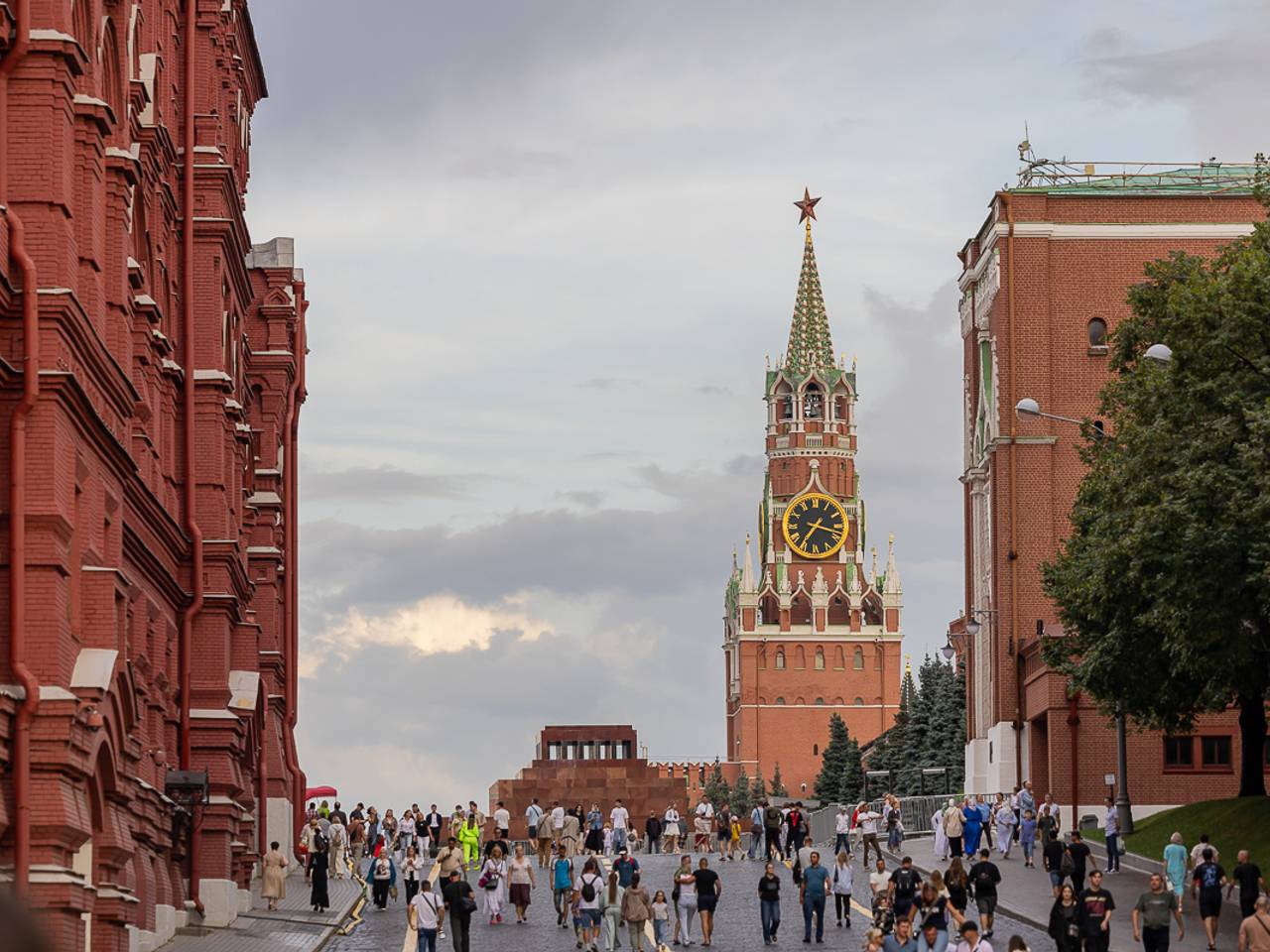 Политолог рассказал о воскрешении России в эпоху Путина