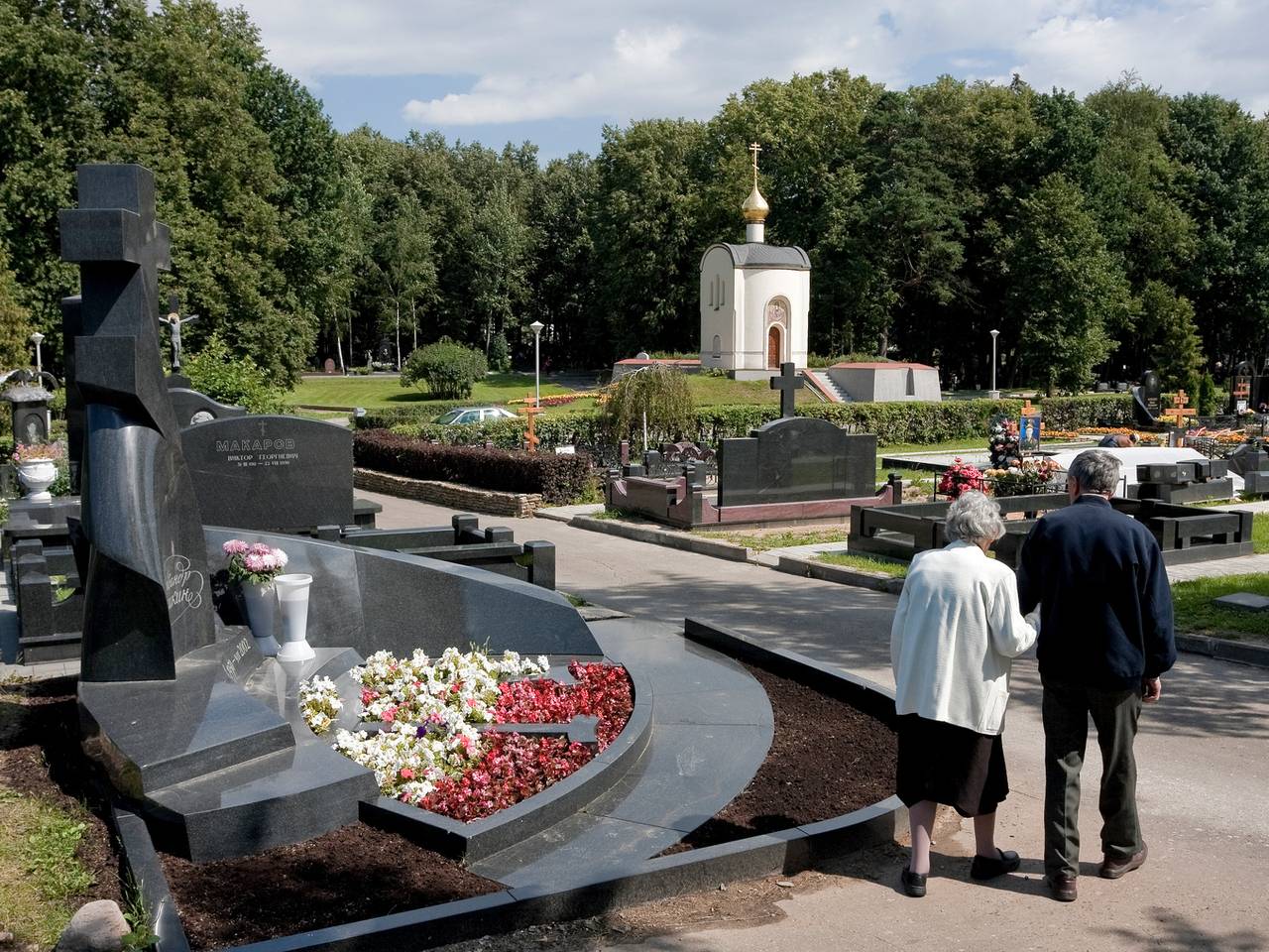 Раскрыто место похорон Кашпировского