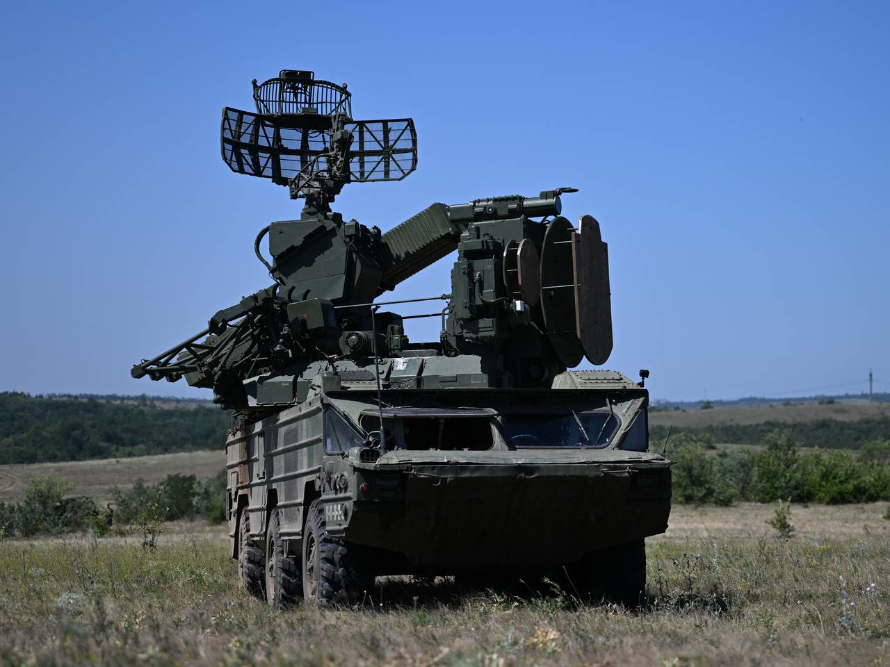 Российские военные атаковали склады ракетно-артиллерийского вооружения на Украине